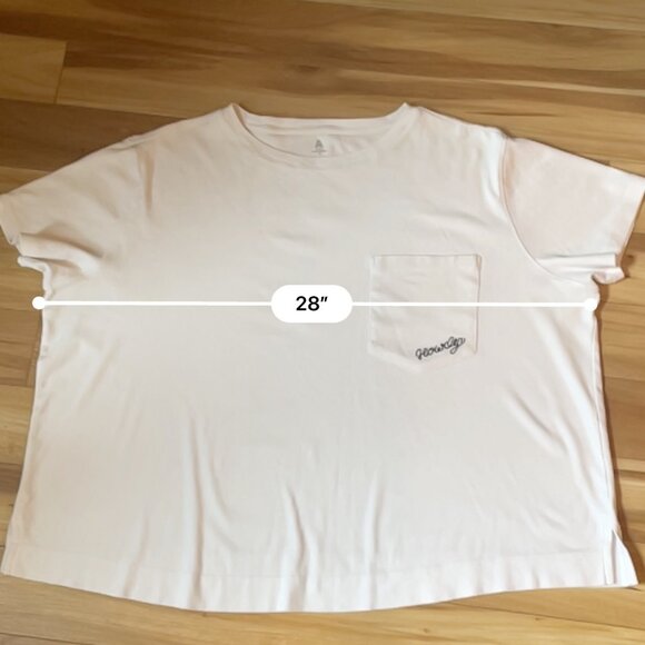 Embroidered boxy front pocket tee - Picture 6 of 9